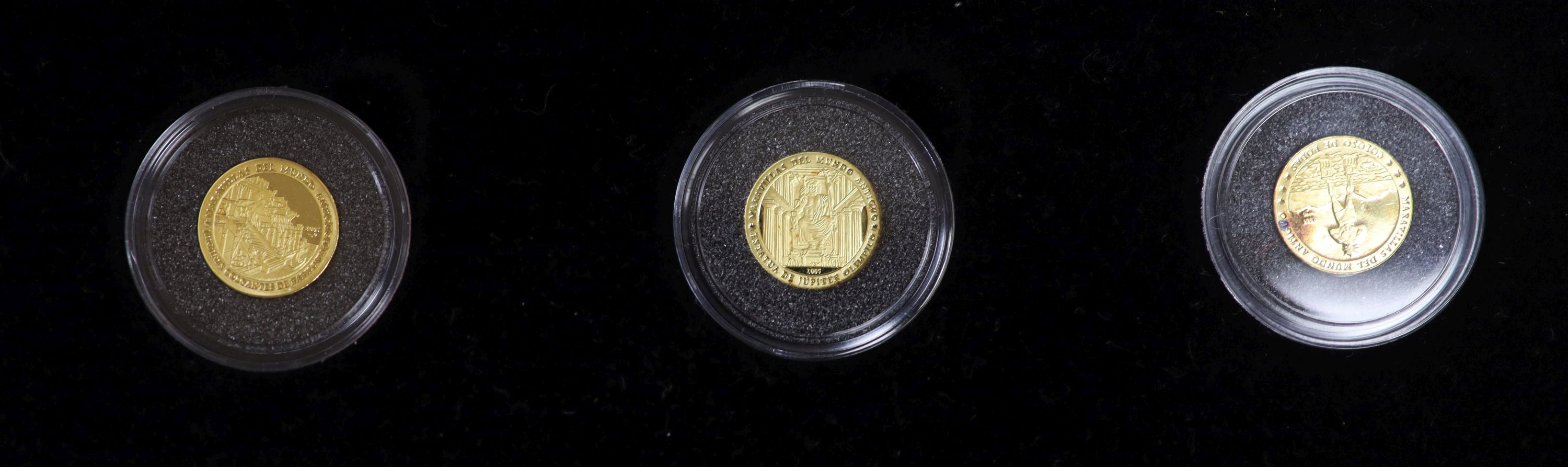 Seven Cuba gold 5 Pesos, each depicting the Seven Wonders of the World Series, Gold 999/1000, weight 1,24 gram each